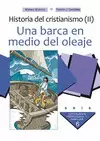 UNA BARCA EN MEDIO DEL OLEAJE